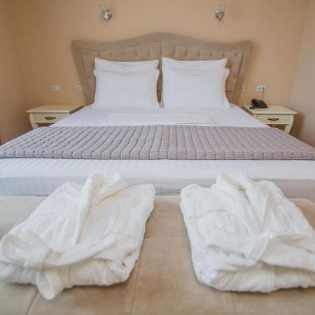 Christi'S Hotel Borova Korce Extérieur photo