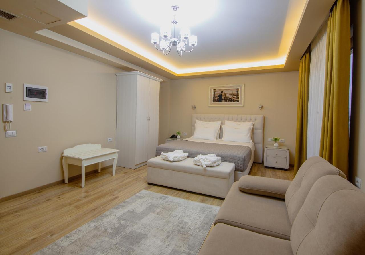 Christi'S Hotel Borova Korce Extérieur photo