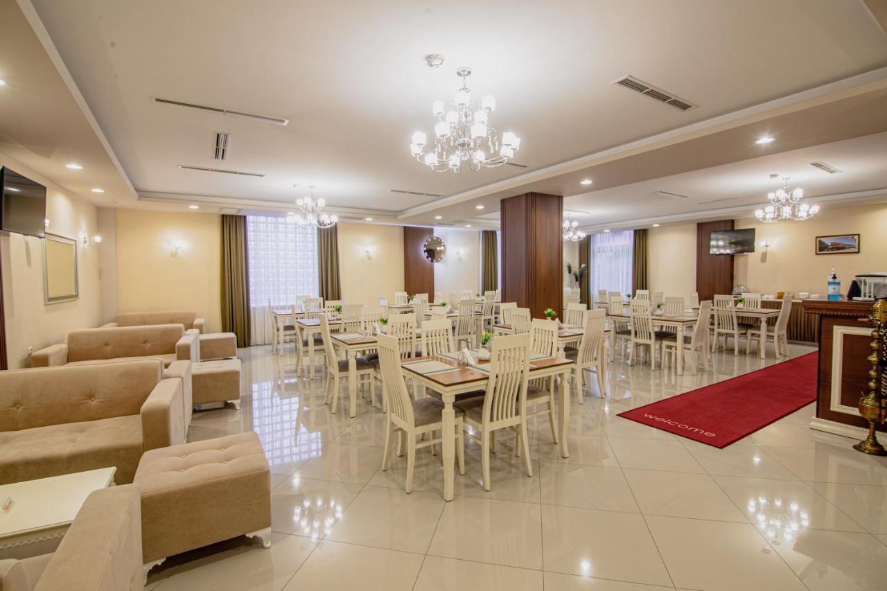Christi'S Hotel Borova Korce Extérieur photo