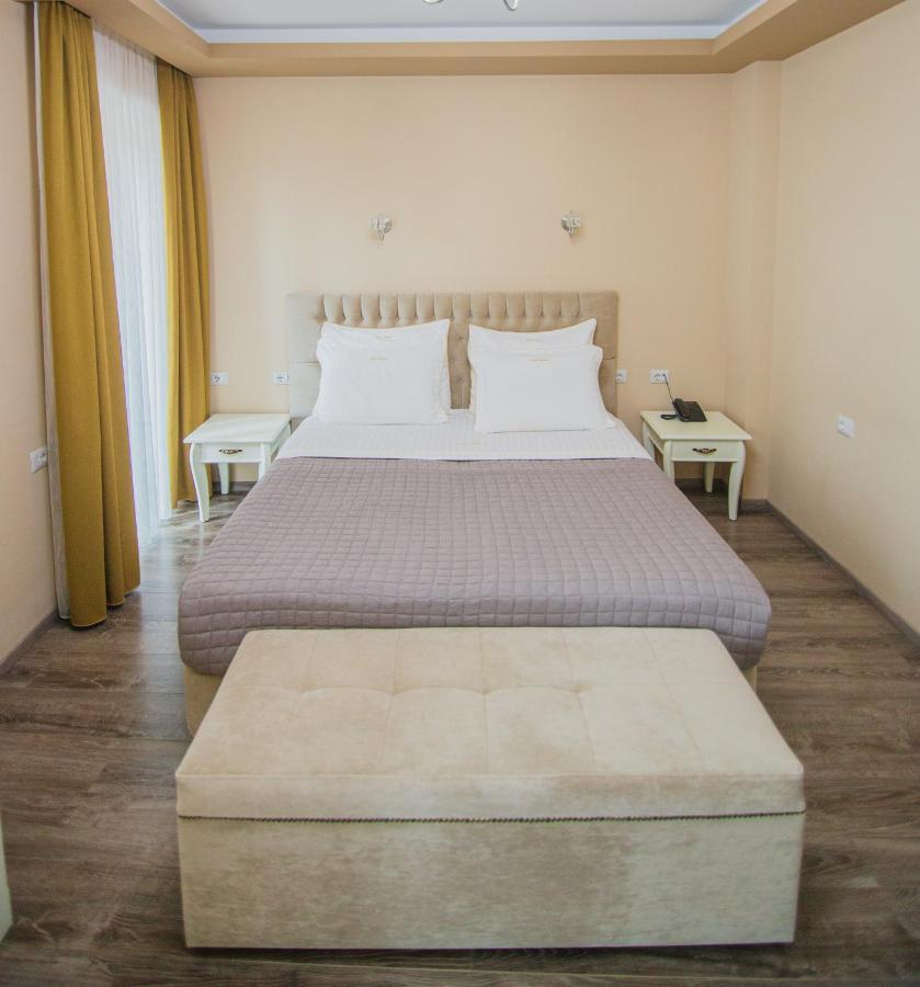 Christi'S Hotel Borova Korce Extérieur photo