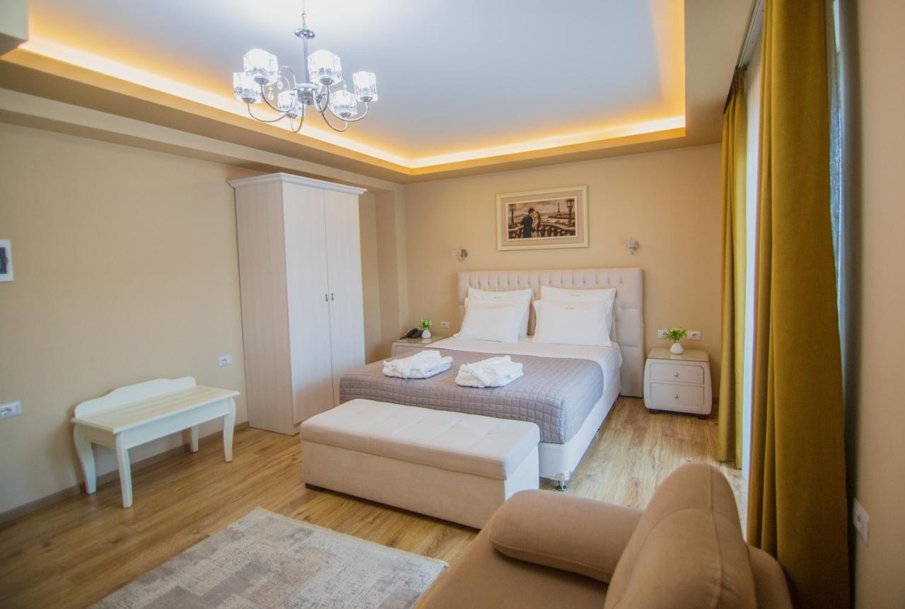Christi'S Hotel Borova Korce Extérieur photo