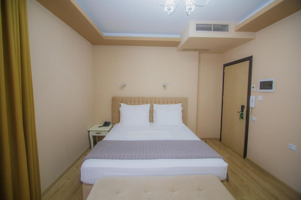 Christi'S Hotel Borova Korce Extérieur photo