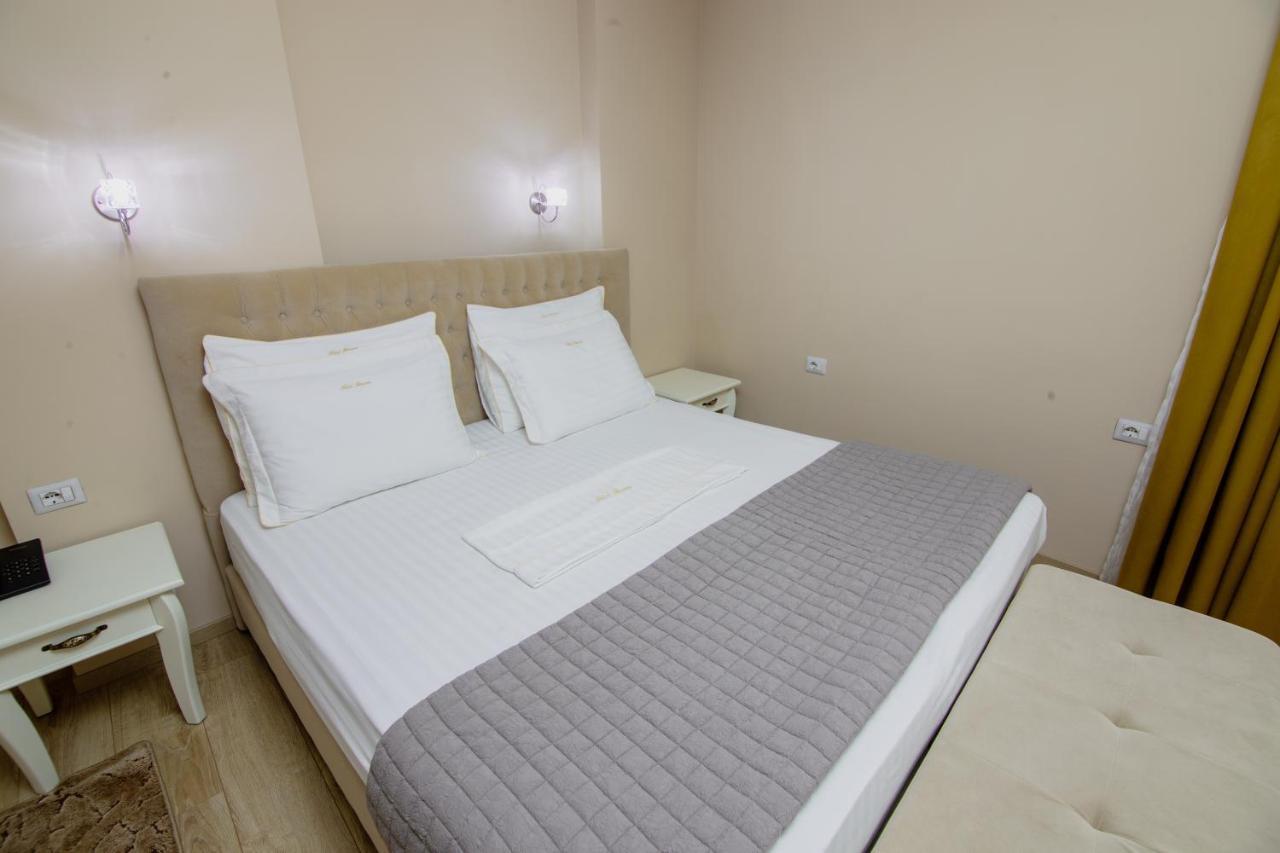 Christi'S Hotel Borova Korce Extérieur photo