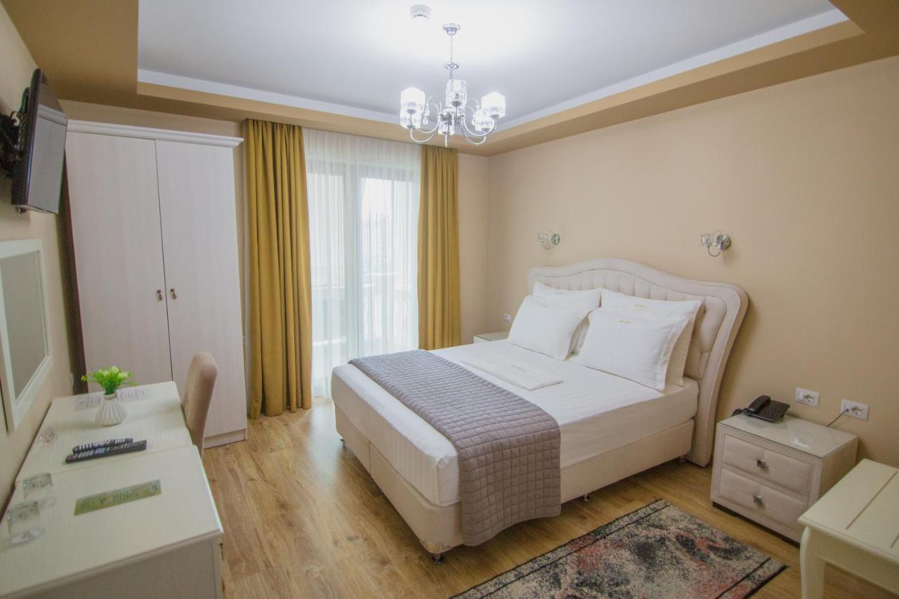 Christi'S Hotel Borova Korce Extérieur photo