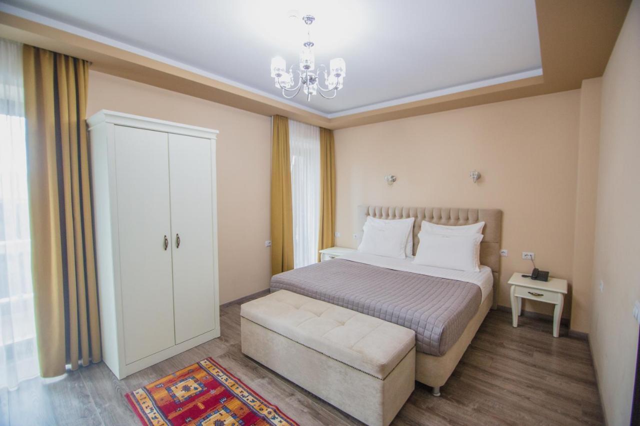 Christi'S Hotel Borova Korce Extérieur photo