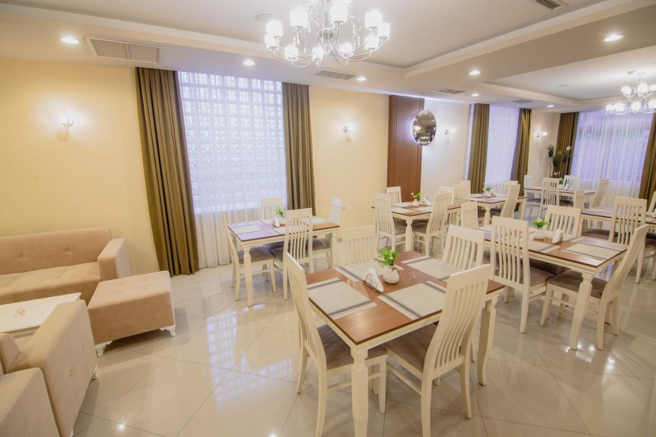 Christi'S Hotel Borova Korce Extérieur photo